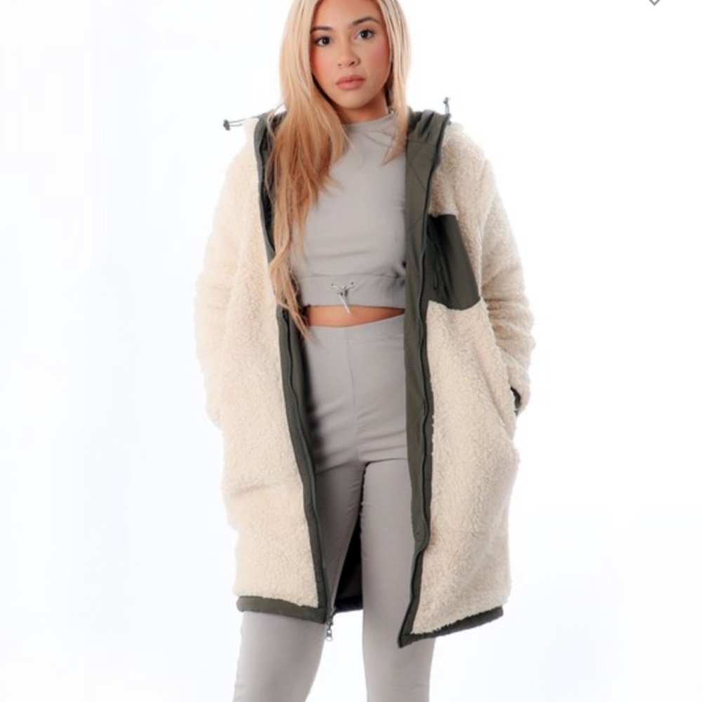 Reversible winter jacket - Picture 2 of 6